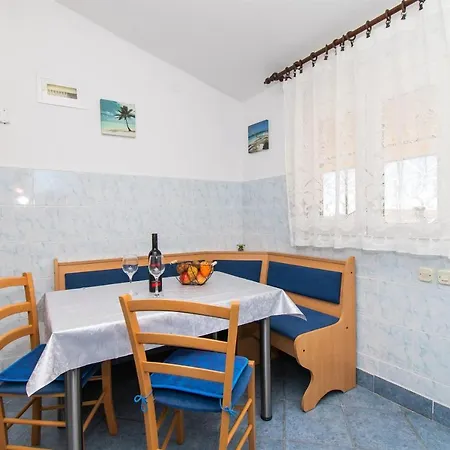 Apartments Dijana Pakostane Exterior photo