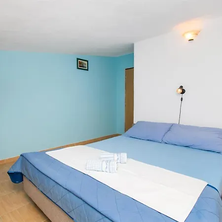 Apartments Dijana Pakostane Exterior photo