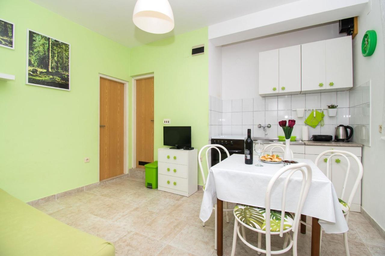 Dijana Apartment *