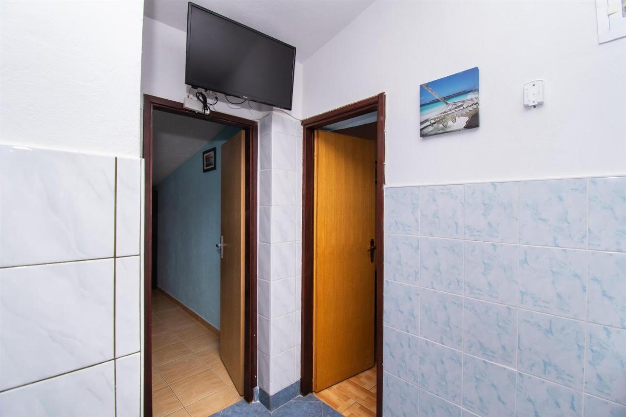 Apartment Dijana *